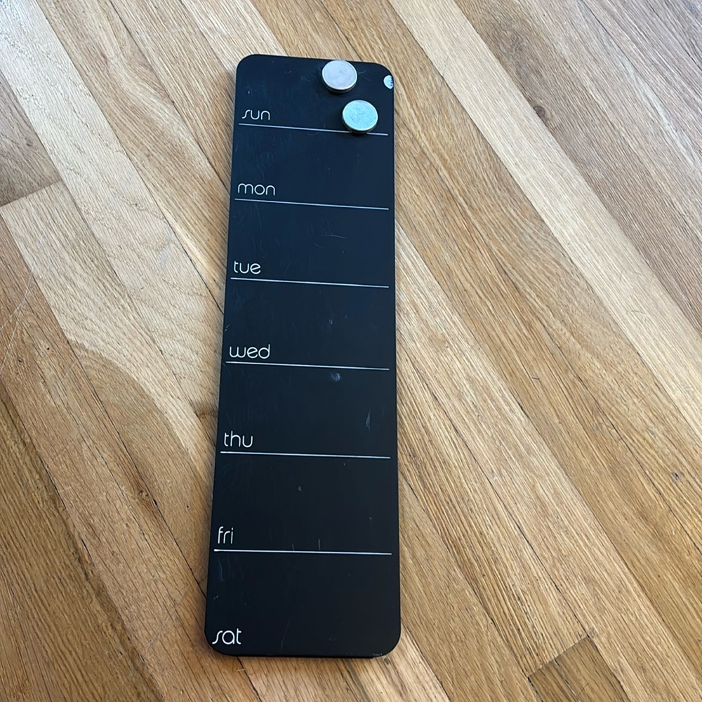 Hanging chalkboard weekly calendar with two magnets